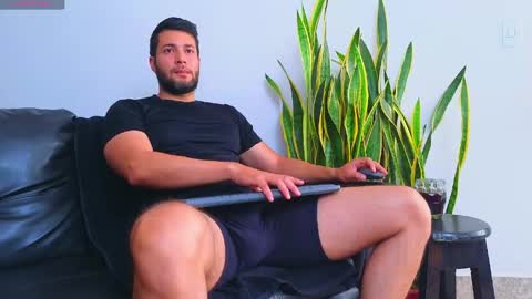Stiven Montiel online show from 05-27-26, 12:35