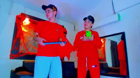 friends online show from 10-21-25, 04:24