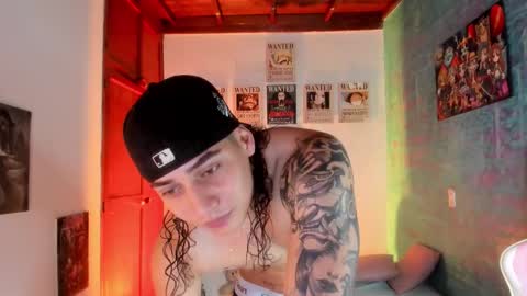 Snapshot of stivens_muscle chatting on 10-22-25, 06:07 stivens_muscle online show from 10-22-25, 06:07