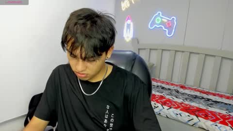 Stiwen online show from 10-30-25, 03:57