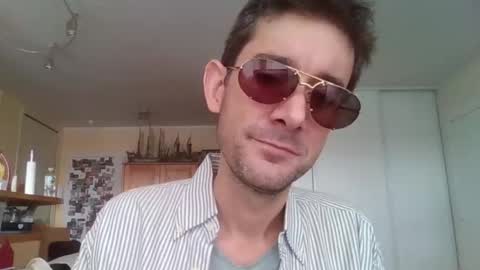 Julien9477 online show from 10-22-25, 12:27