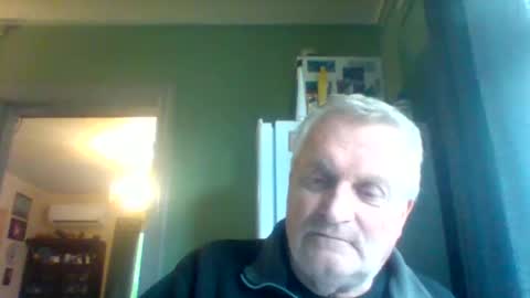 Snapshot of stoewer55 chatting on 10-26-25, 01:28 stoewer55 online show from 10-26-25, 01:28