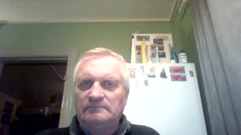 Snapshot of stoewer55 chatting on 10-28-25, 04:20 stoewer55 online show from 10-28-25, 04:20