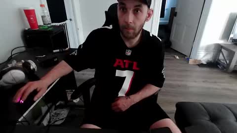 stonedpanda77 online show from 05-17-26, 09:44