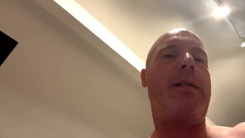 Snapshot of stoodley22 chatting on 04-20-26, 04:32 Stoodley22 online show from 04-20-26, 04:32