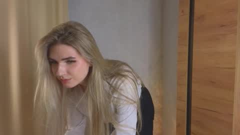 Luna online show from 11-18-25, 03:05