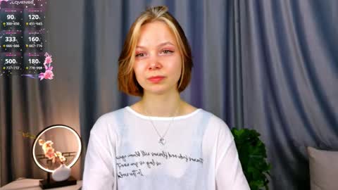 Luna online show from 02-12-26, 01:06