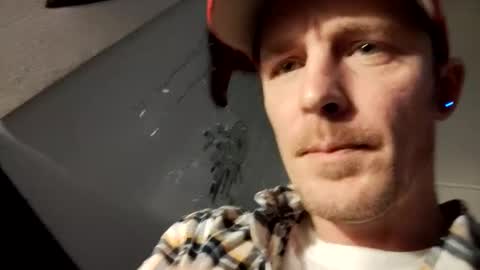 Snapshot of str33twyz3 chatting on 03-04-26, 02:23 Streetwyze online show from 03-04-26, 02:23