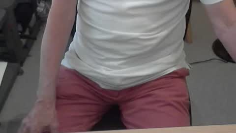 Snapshot of str8_dave chatting on 06-25-26, 11:26 Dave online show from 06-25-26, 11:26