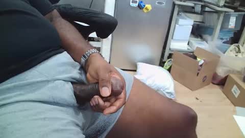 Snapshot of str8blkjaxfl chatting on 05-12-26, 05:10 NAV online show from 05-12-26, 05:10