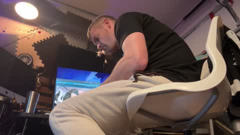 Str8 online show from 02-02-25, 04:22