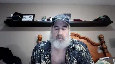 Straightbear4you online show from 09-17-25, 02:46