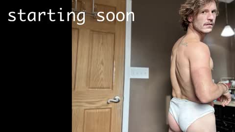 Snapshot of straightishd chatting on 11-30-25, 06:01 Cowboy Zuhly online show from 11-30-25, 06:01