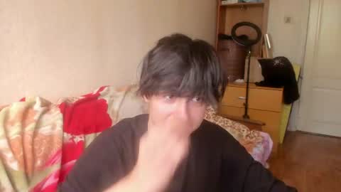 Snapshot of stralght_twinks chatting on 07-18-26, 11:25 Ray online show from 07-18-26, 11:25