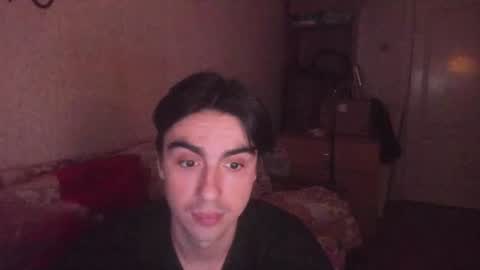 Snapshot of stralght_twinks chatting on 07-25-26, 12:31 Ray online show from 07-25-26, 12:31
