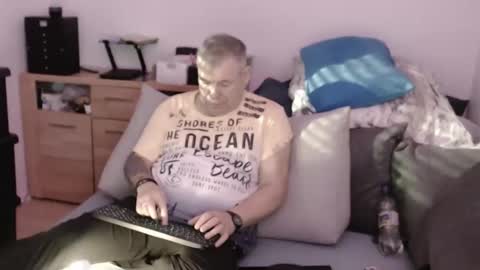 Stranger online show from 11-03-25, 09:21