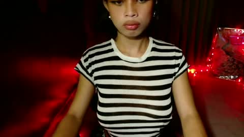 strawberry_kisses143 online show from 06-21-26, 11:18