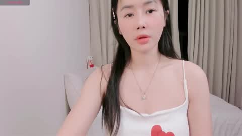 Snapshot of strawberry_loveee chatting on 10-08-25, 03:20 strawberry_loveee online show from 10-08-25, 03:20