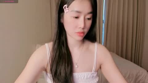 Snapshot of strawberry_loveee chatting on 10-11-25, 10:03 strawberry_loveee online show from 10-11-25, 10:03