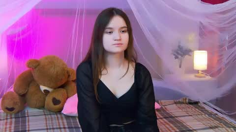 Snapshot of strawbunnybite chatting on 05-23-26, 02:54 Bunny online show from 05-23-26, 02:54