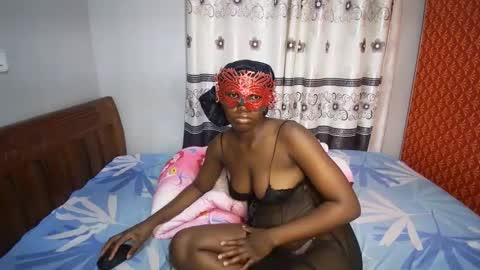 Snapshot of streetlioness chatting on 09-13-25, 11:59 streetlioness online show from 09-13-25, 11:59
