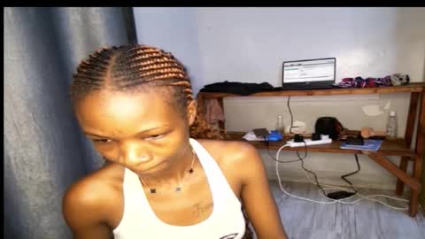 streetlioness online show from 10-22-25, 07:02