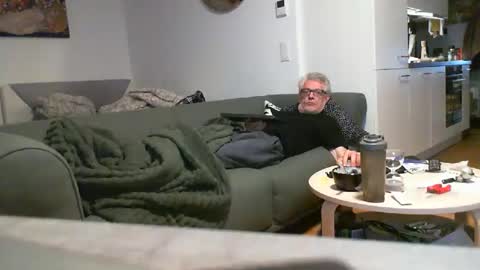 Snapshot of stremic chatting on 04-17-26, 03:09 stremic online show from 04-17-26, 03:09