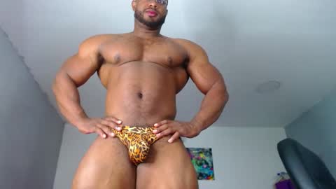 Snapshot of strong_george1 chatting on 12-13-24, 11:17 strong_george1 online show from 12-13-24, 11:17