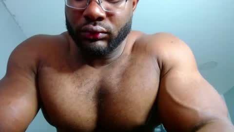 Snapshot of strong_george1 chatting on 12-14-24, 07:25 strong_george1 online show from 12-14-24, 07:25