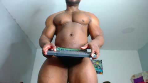 Snapshot of strong_george1 chatting on 12-19-24, 12:02 strong_george1 online show from 12-19-24, 12:02