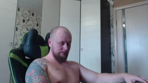 Snapshot of strongass18 chatting on 05-02-26, 10:53 Alex online show from 05-02-26, 10:53