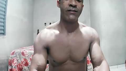 Snapshot of strongdaddyfantastic chatting on 05-17-26, 08:27 strongdaddyfantastic online show from 05-17-26, 08:27