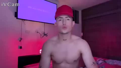 Snapshot of stronghardlatino chatting on 09-24-25, 02:15 stronghardlatino online show from 09-24-25, 02:15