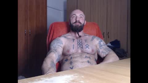 Snapshot of strongivan chatting on 10-11-25, 05:17 StrongIvan online show from 10-11-25, 05:17