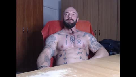 Snapshot of strongivan chatting on 10-14-25, 03:40 StrongIvan online show from 10-14-25, 03:40
