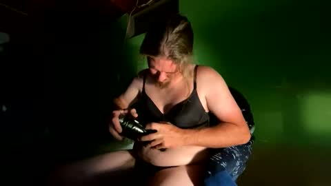 Snapshot of strumie3534336684 chatting on 05-15-26, 11:34 strumie3534336684 online show from 05-15-26, 11:34