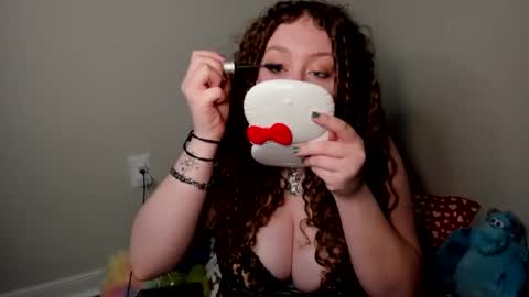 Strwbby online show from 11-18-25, 03:45