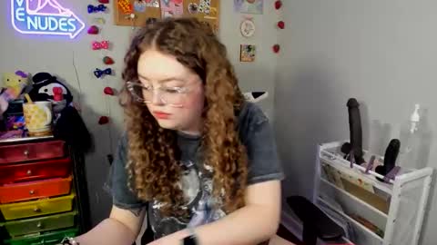 Strwbby online show from 02-17-26, 05:15