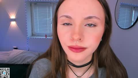 Snapshot of sttyllezz chatting on 05-15-26, 11:01 Olivia online show from 05-15-26, 11:01