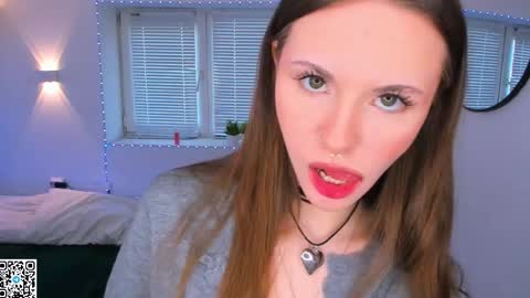Snapshot of sttyllezz chatting on 05-15-26, 11:23 Olivia online show from 05-15-26, 11:23