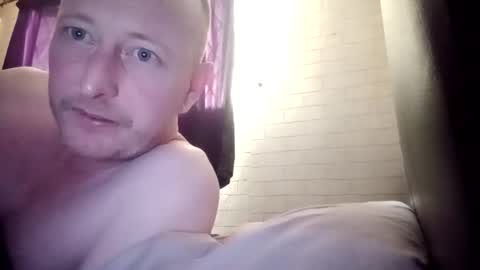 stu_art83 online show from 04-21-26, 06:31