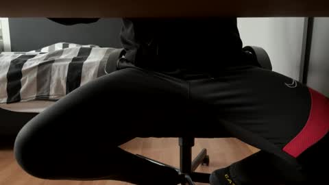 Snapshot of stud_slut69 chatting on 12-30-24, 02:40 stud_slut69 online show from 12-30-24, 02:40