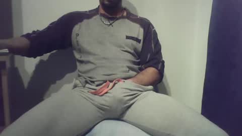 Snapshot of studdotcom chatting on 01-11-25, 05:40 Ero online show from 01-11-25, 05:40