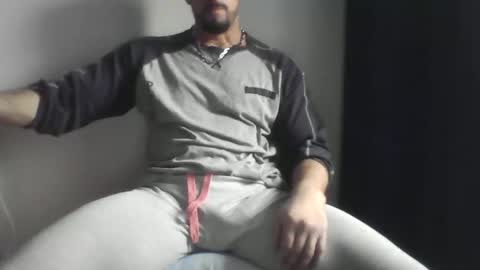 Snapshot of studdotcom chatting on 01-14-25, 11:42 Ero online show from 01-14-25, 11:42