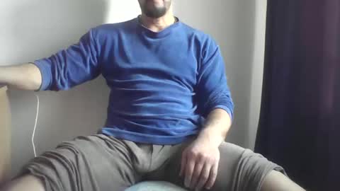 Snapshot of studdotcom chatting on 01-27-25, 09:44 Ero online show from 01-27-25, 09:44