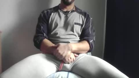 Snapshot of studdotcom chatting on 02-14-25, 09:03 Ero online show from 02-14-25, 09:03