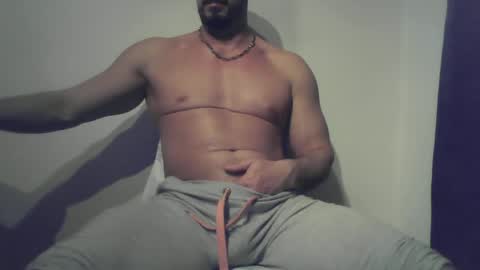Snapshot of studdotcom chatting on 03-09-25, 06:54 Ero online show from 03-09-25, 06:54