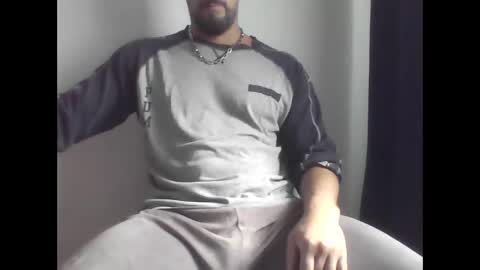 Snapshot of studdotcom chatting on 10-12-25, 09:41 Ero online show from 10-12-25, 09:41