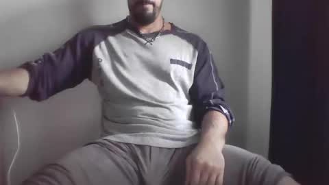 Snapshot of studdotcom chatting on 10-19-25, 09:54 Ero online show from 10-19-25, 09:54