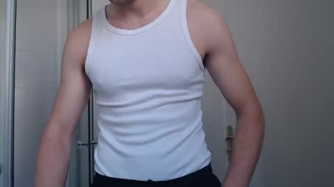 Stud From Paris online show from 01-17-26, 10:42